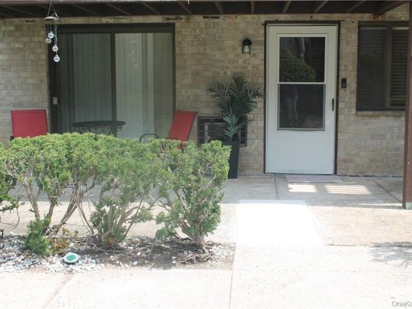 1 Secora Road, Unit B-17, Monsey, NY 10952