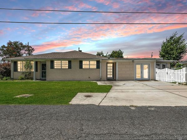 900 Keller Ave, Westwego, LA 70094