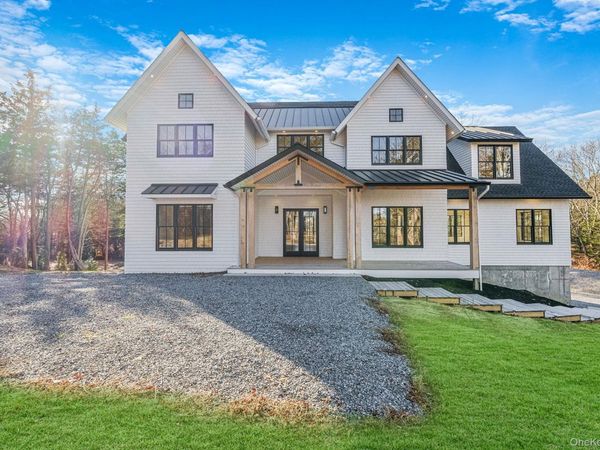 475 West Lane, Aquebogue, NY 11931