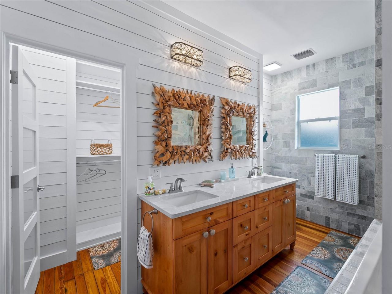 713 Eagle Point Drive, Venice, FL 34285 Photo