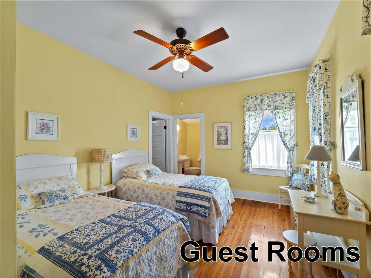 713 Eagle Point Drive, Venice, FL 34285 Photo