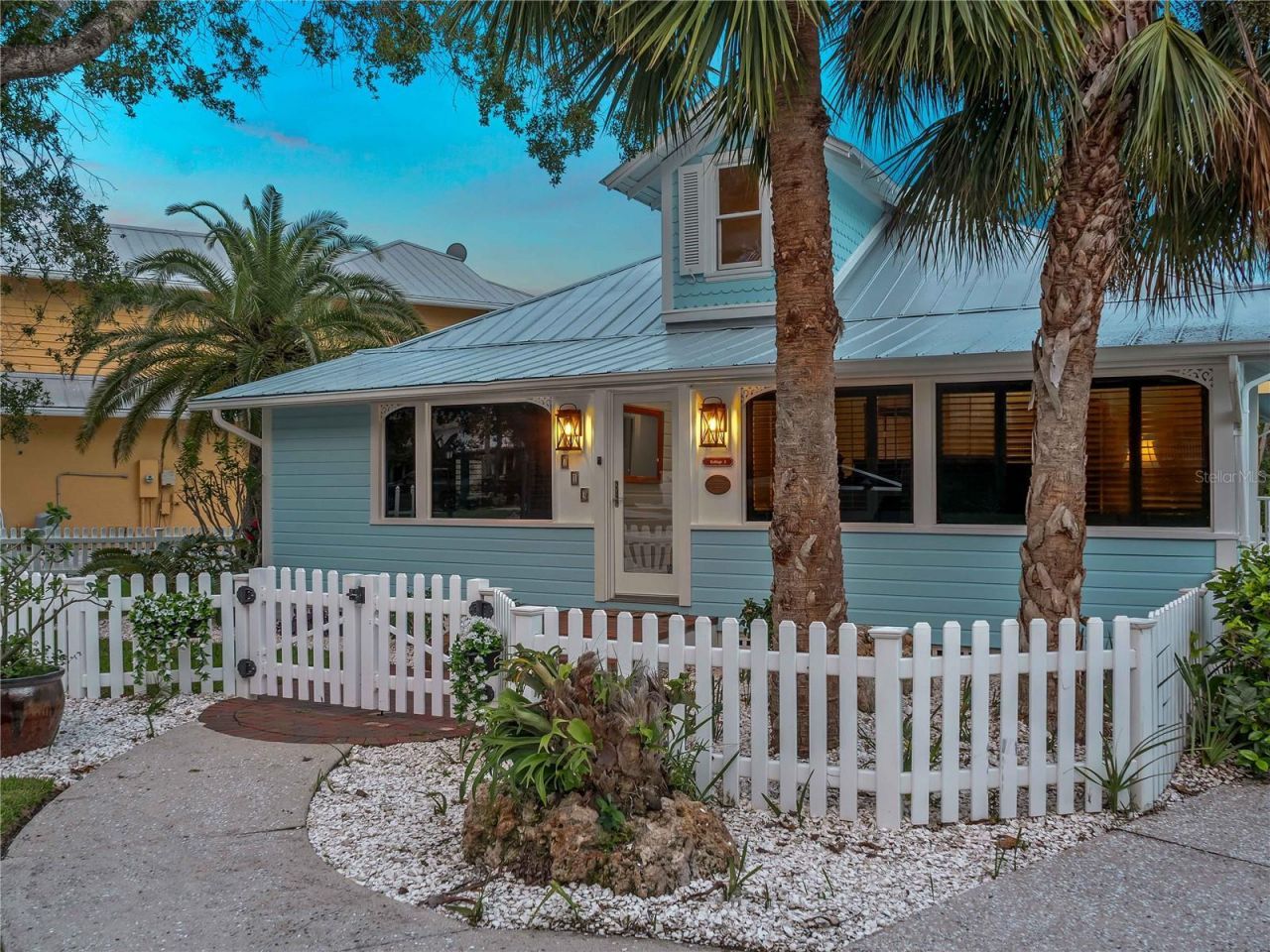 713 Eagle Point Drive, Venice, FL 34285 Photo