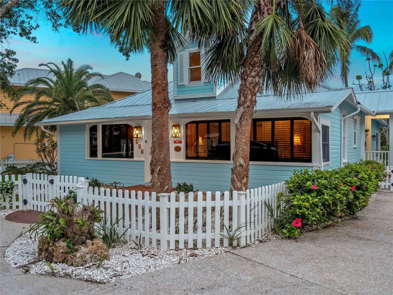 713 Eagle Point Drive, Venice, FL 34285 Photo