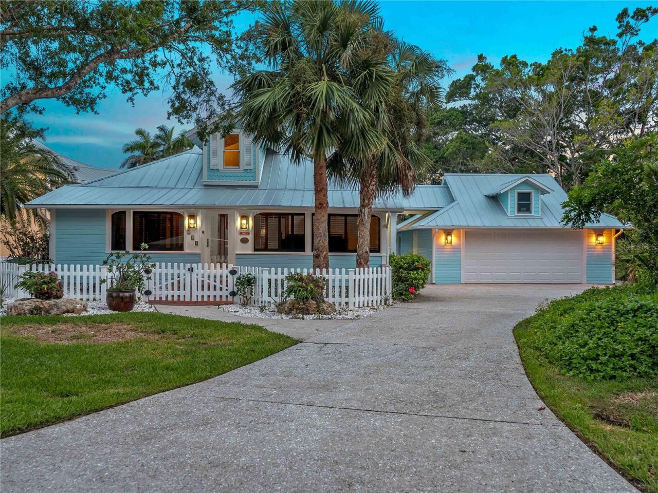 713 Eagle Point Drive, Venice, FL 34285 Photo