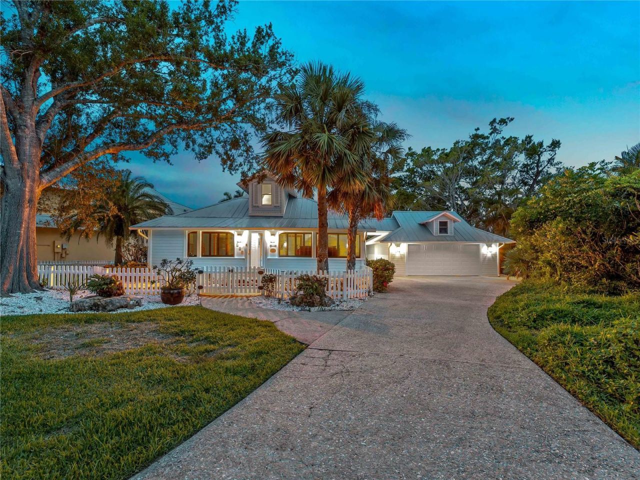713 Eagle Point Drive, Venice, FL 34285 Photo