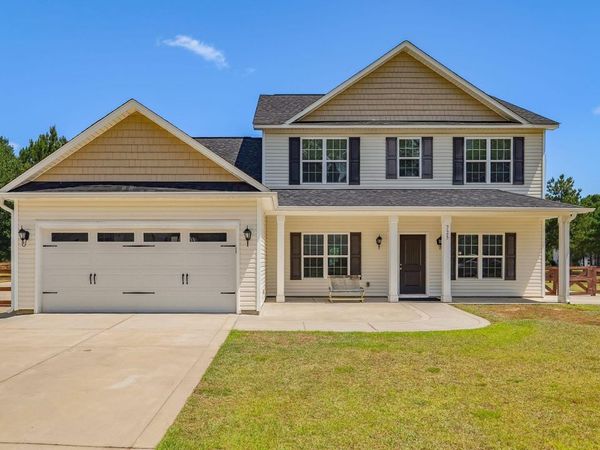 725 W Baltimore Avenue, Pinebluff, NC 28373