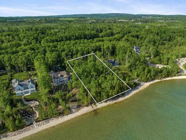 7314 Preserve Drive N, Bay Harbor, MI 49770