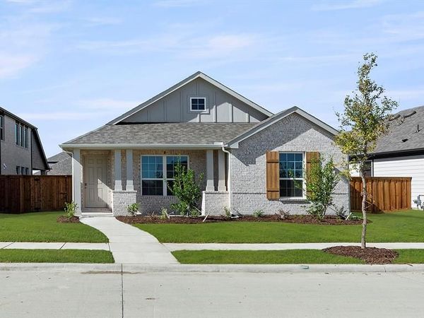 2017 Bayfront Drive, Royse City, TX 75189