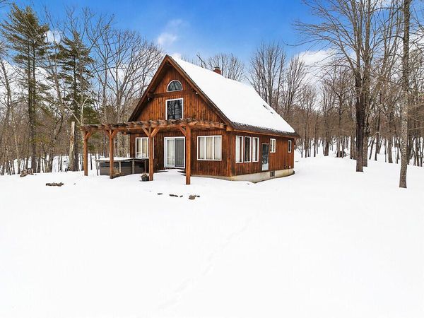 691 Middle Road, Dresden, ME 04342