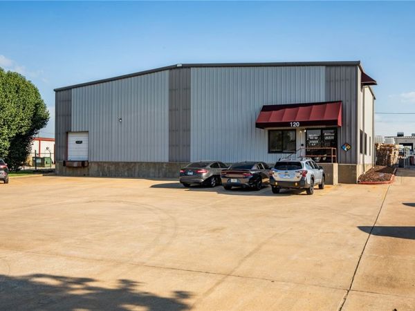 120 Commercial Avenue, Lowell, AR 72745