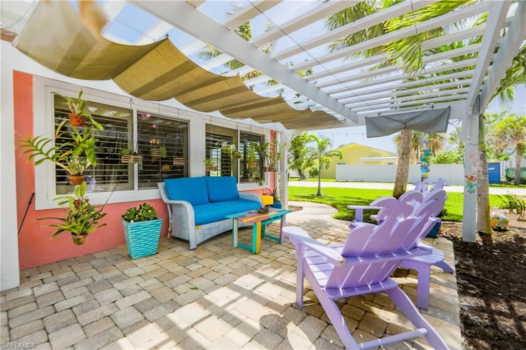 1657 Atlanta Plaza Dr, Sanibel, FL 33957 Photo