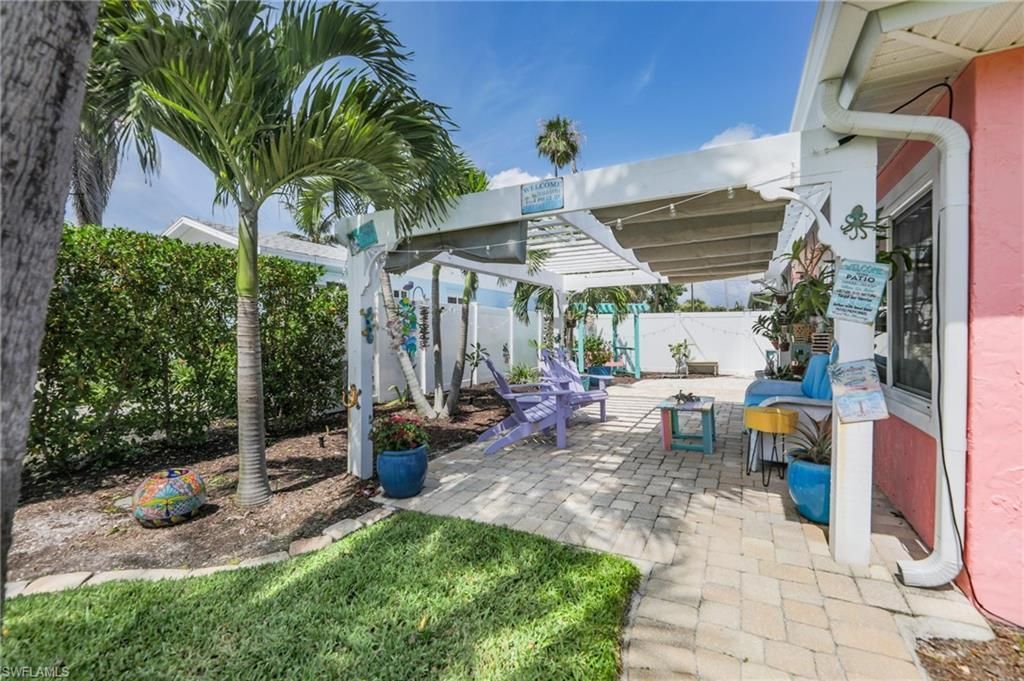 1657 Atlanta Plaza Dr, Sanibel, FL 33957 Photo