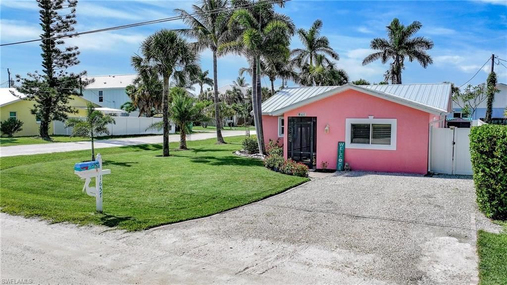 1657 Atlanta Plaza Dr, Sanibel, FL 33957 Photo