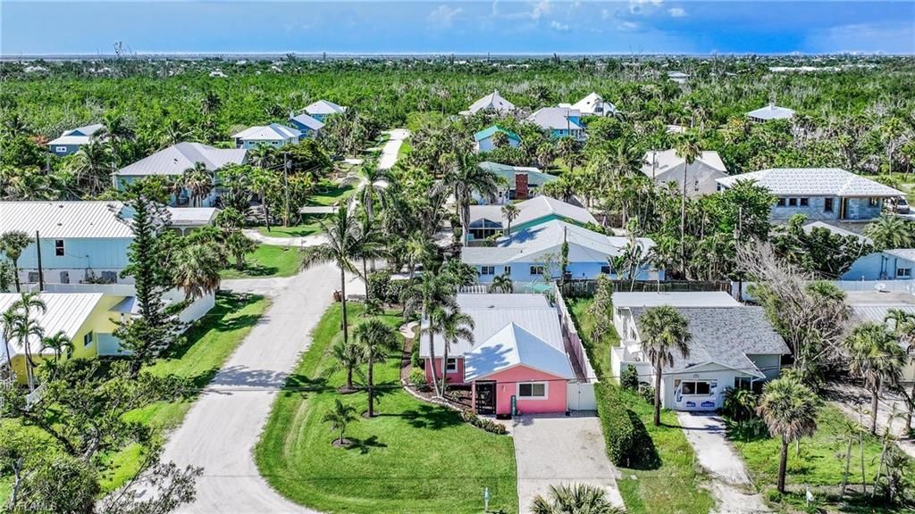 1657 Atlanta Plaza Dr, Sanibel, FL 33957 Photo