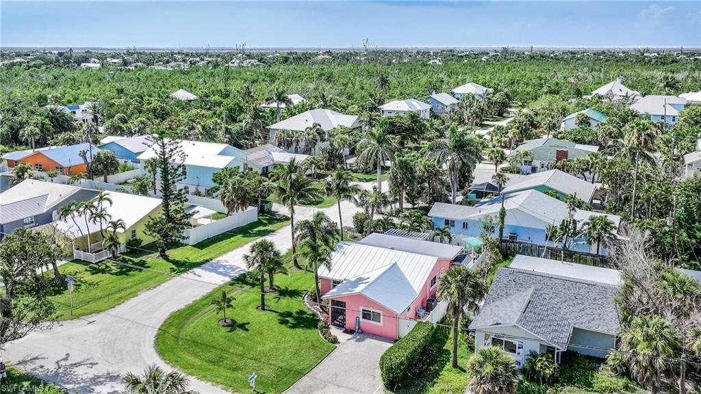 1657 Atlanta Plaza Dr, Sanibel, FL 33957 Photo