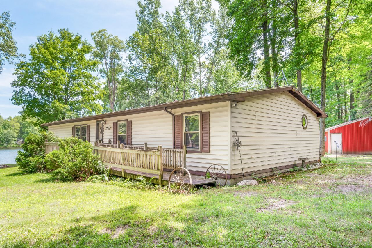 7746 N Manitonka Drive, Weidman, MI 48893 Main Photo