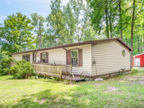 7746 N Manitonka Drive, Weidman, MI 48893