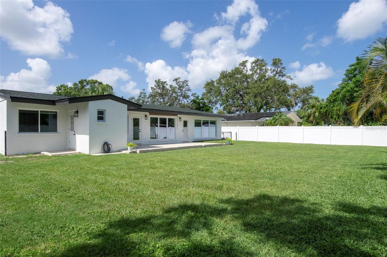 2713 Renatta Drive, Belleair Bluffs, FL 33770 Photo