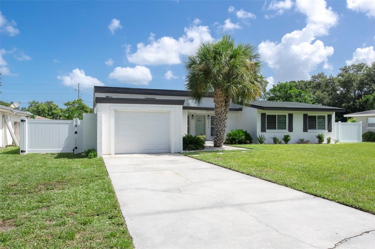 2713 Renatta Drive, Belleair Bluffs, FL 33770 Photo