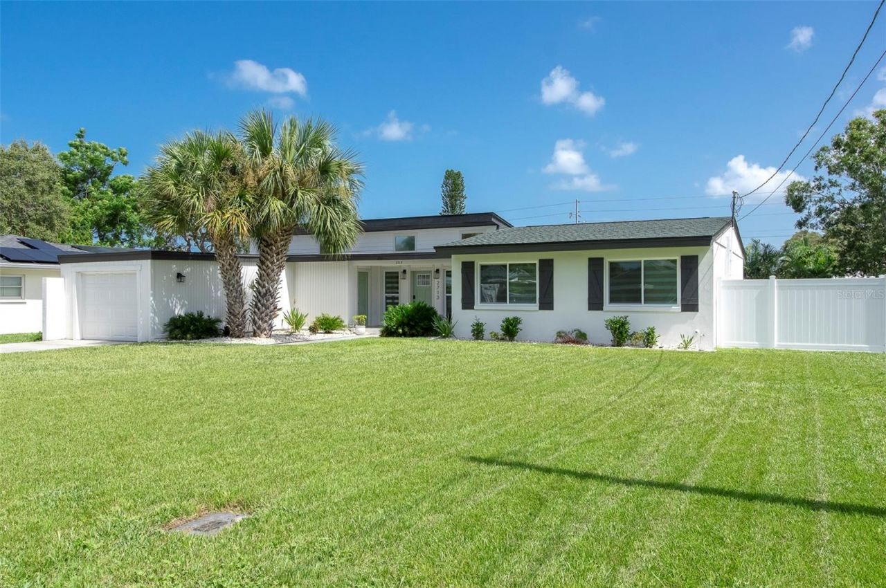 2713 Renatta Drive, Belleair Bluffs, FL 33770 Photo