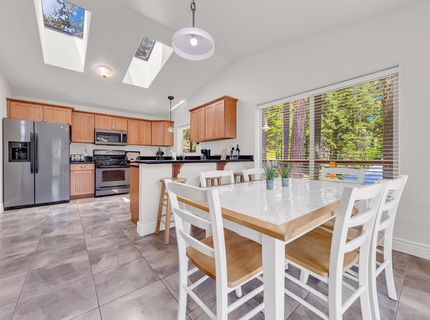126 Peninsula Drive, Lake Almanor, CA 96137 Photo