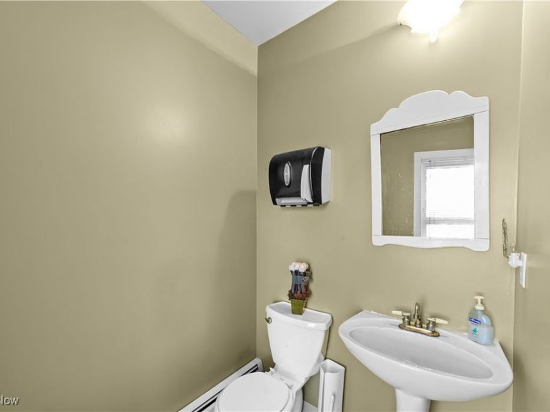 2280 W 10th Street, Cleveland, OH 44113 Photo 21