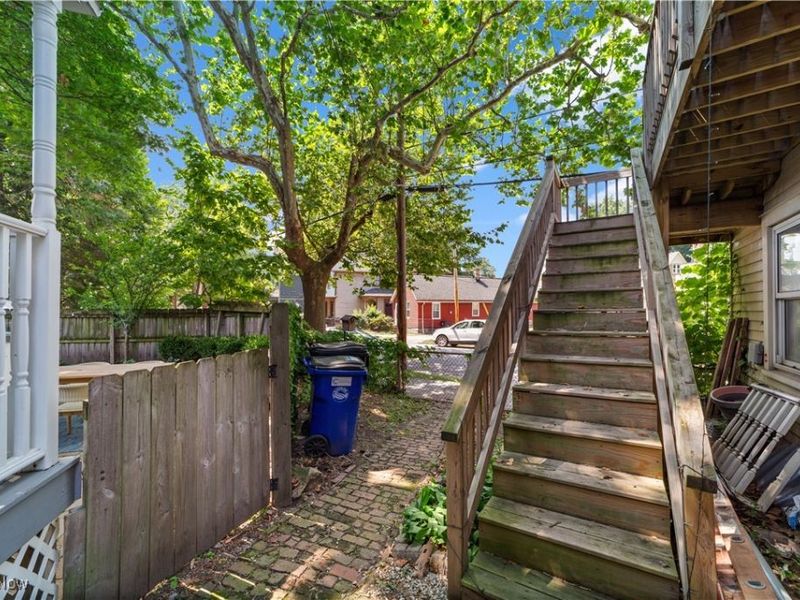 2280 W 10th Street, Cleveland, OH 44113 Photo 38