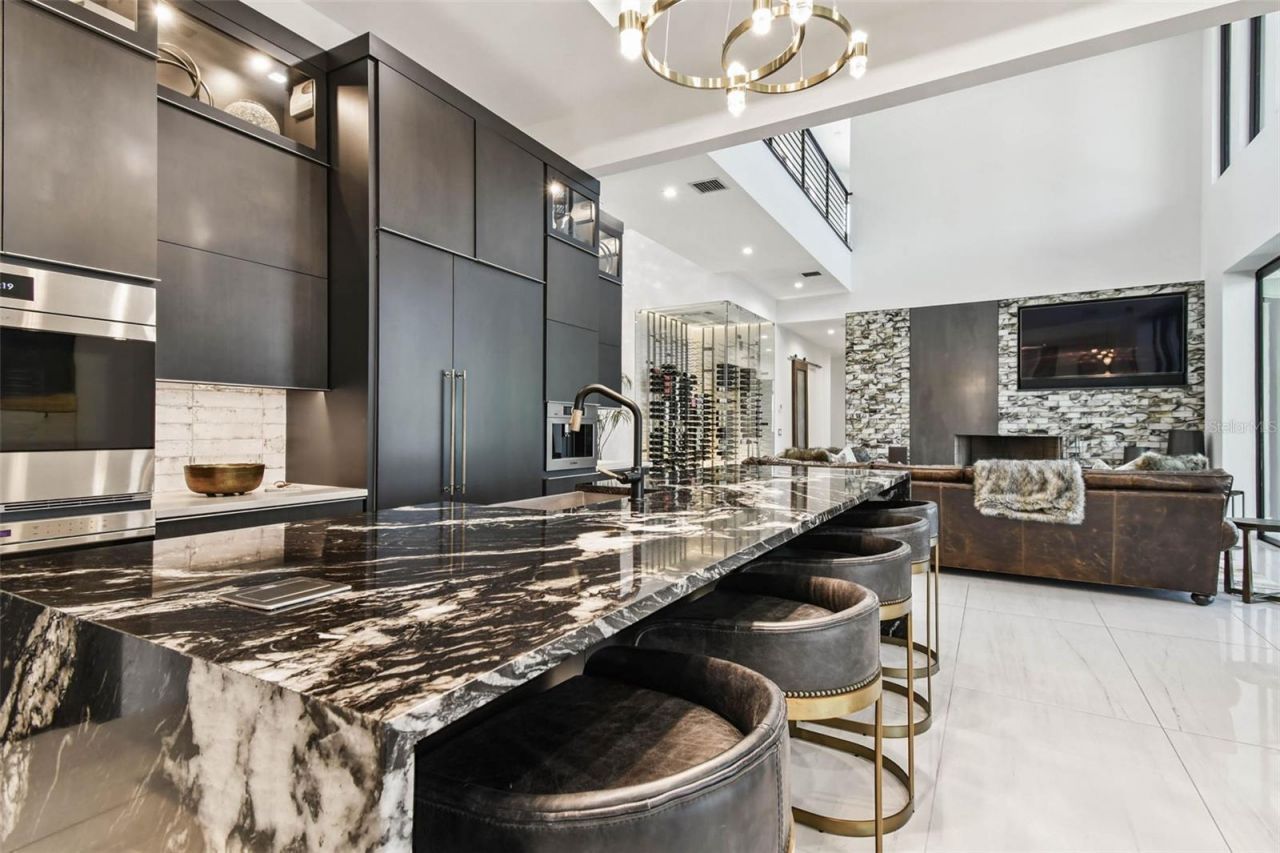 206 6th Street E, Tierra Verde, FL 33715 Photo