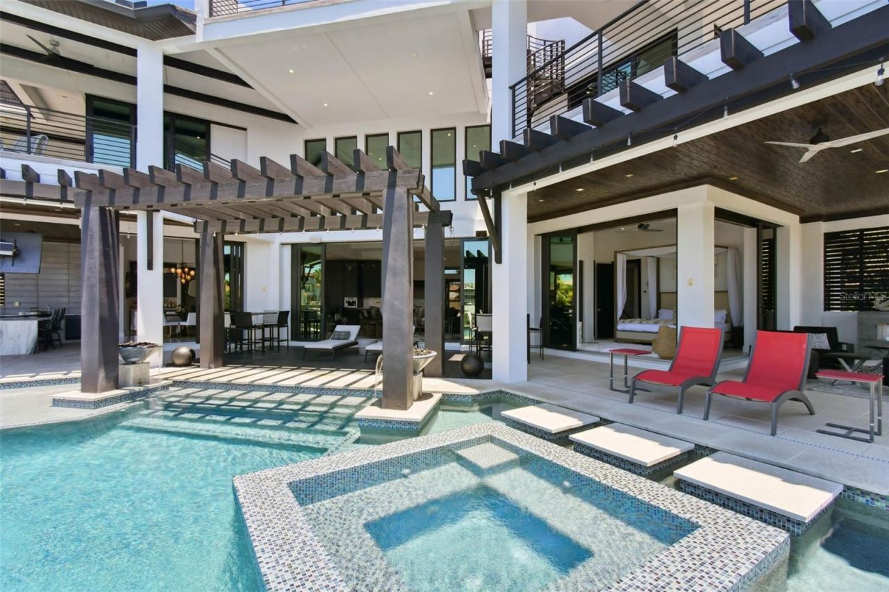 206 6th Street E, Tierra Verde, FL 33715 Photo