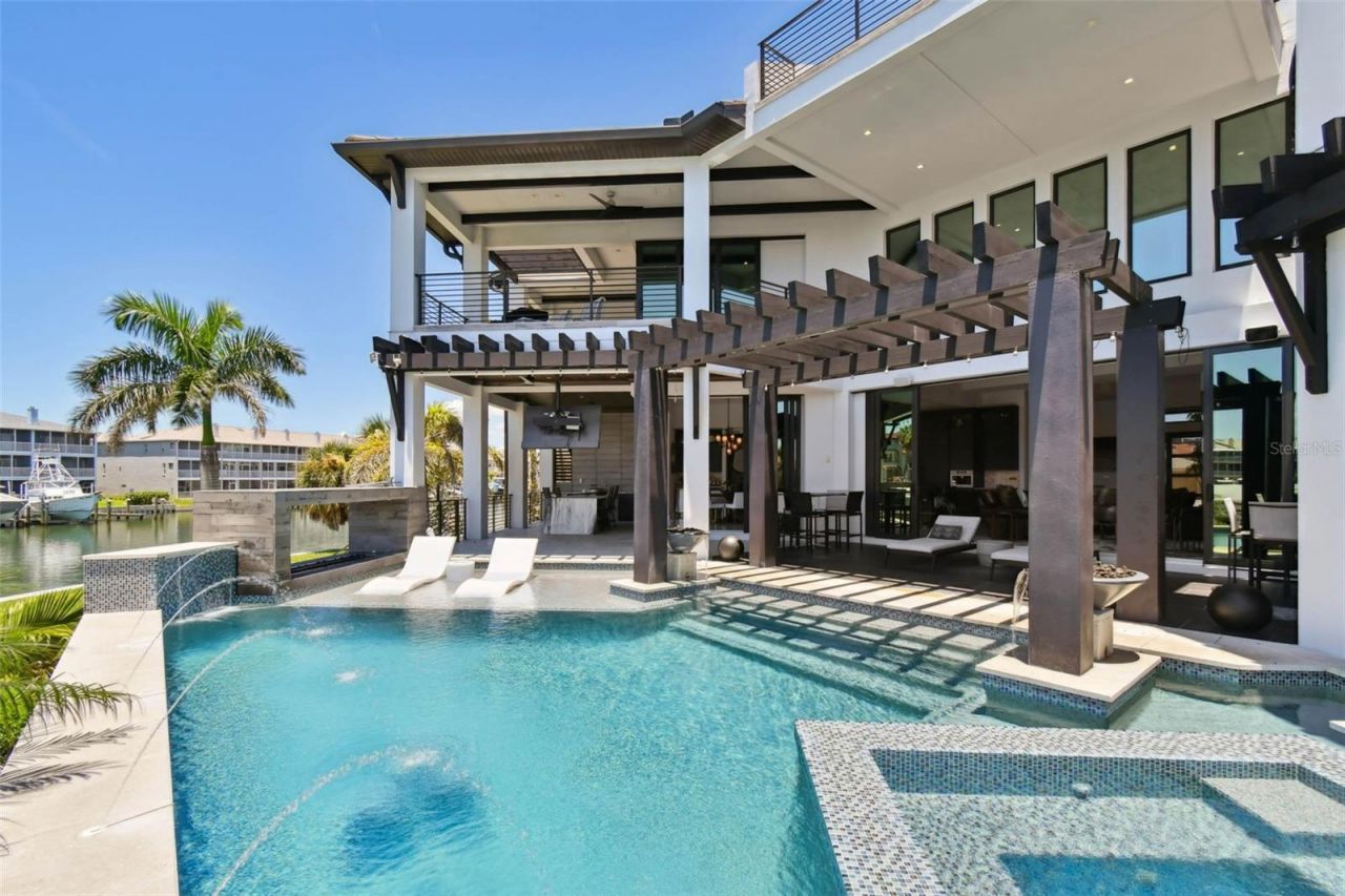 206 6th Street E, Tierra Verde, FL 33715 Photo