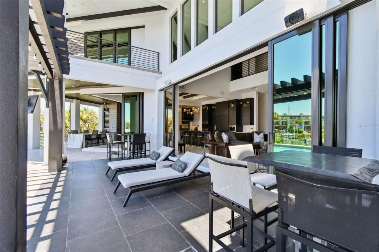 206 6th Street E, Tierra Verde, FL 33715 Photo