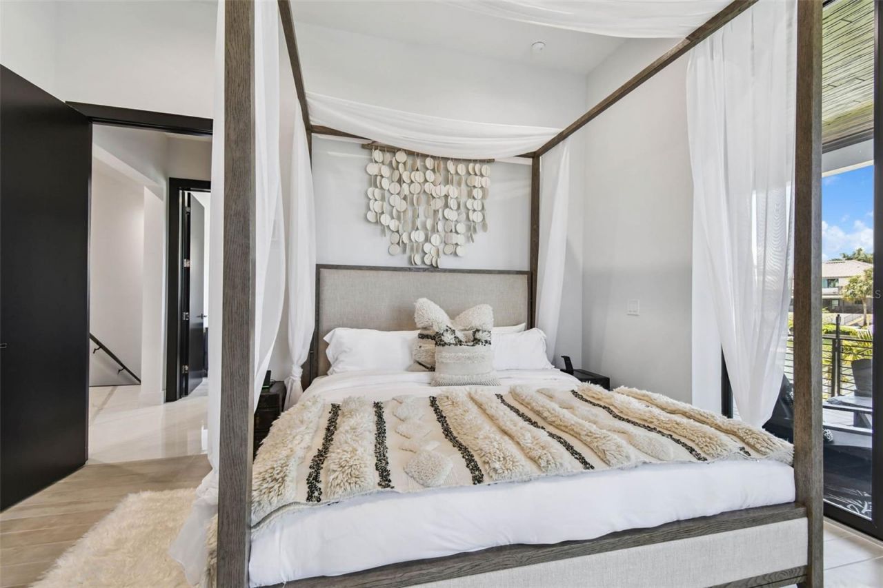 206 6th Street E, Tierra Verde, FL 33715 Photo