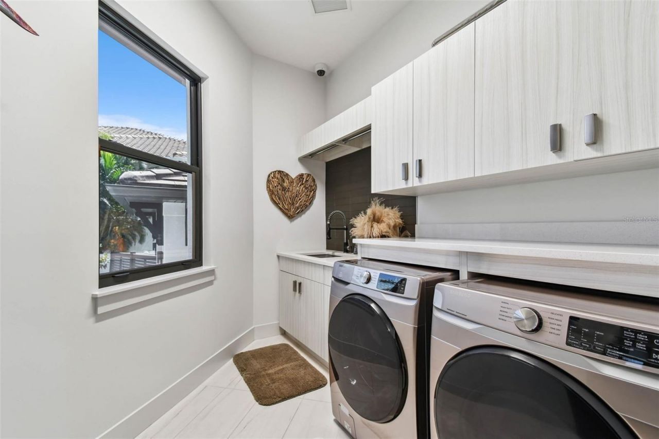 206 6th Street E, Tierra Verde, FL 33715 Photo