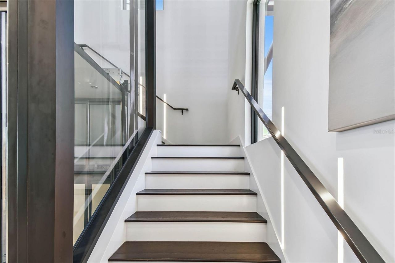 206 6th Street E, Tierra Verde, FL 33715 Photo