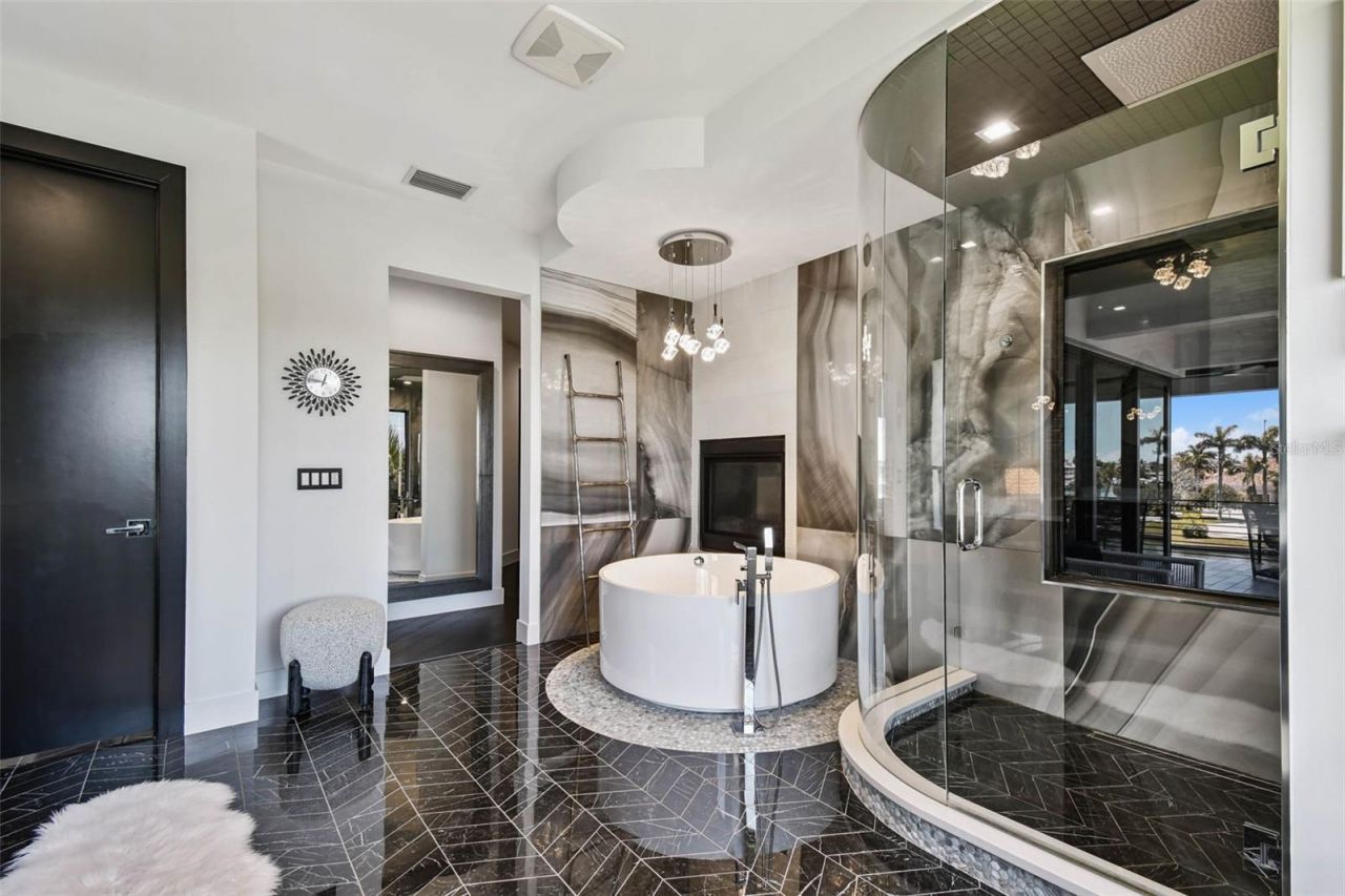 206 6th Street E, Tierra Verde, FL 33715 Photo