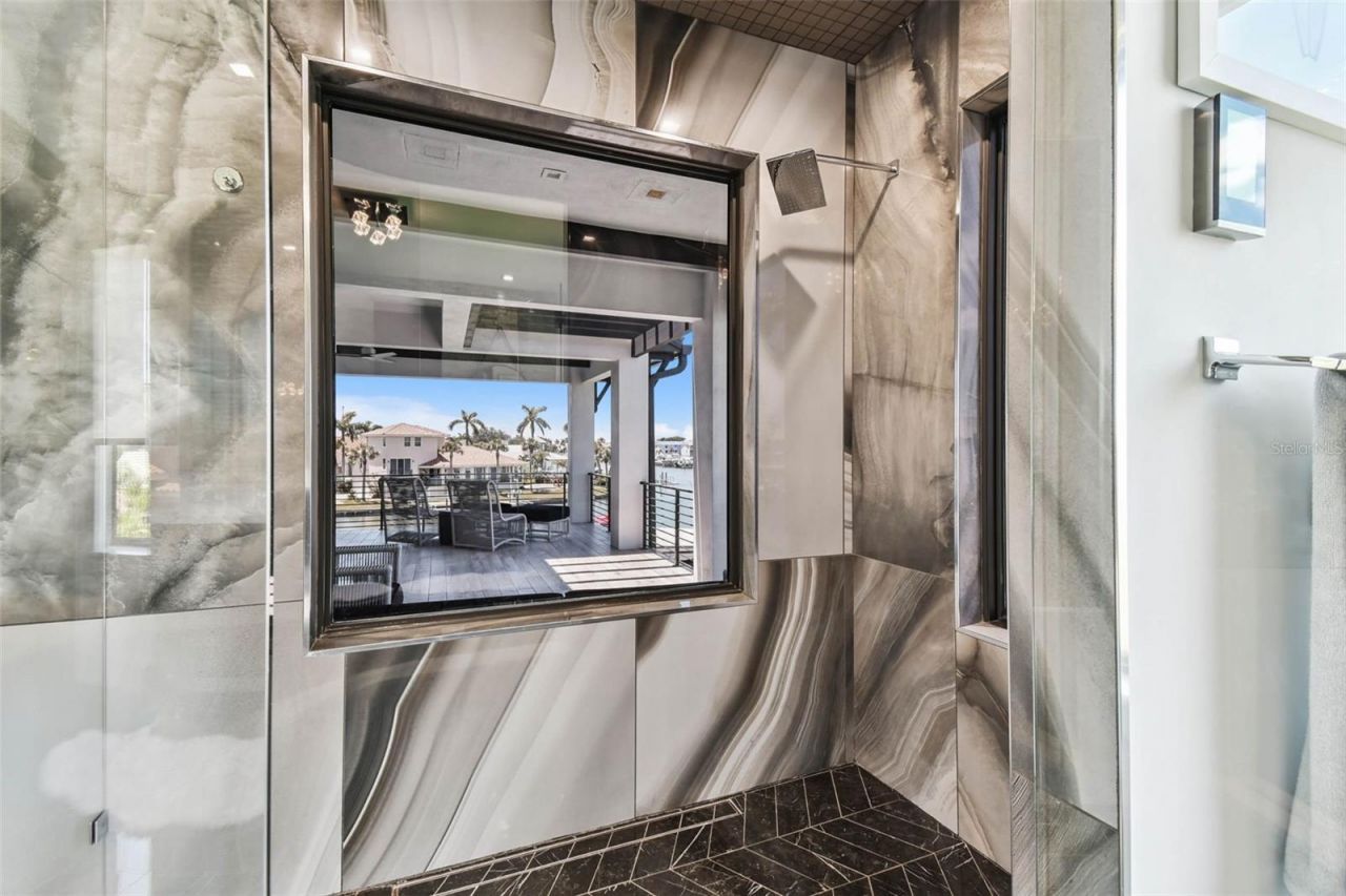 206 6th Street E, Tierra Verde, FL 33715 Photo