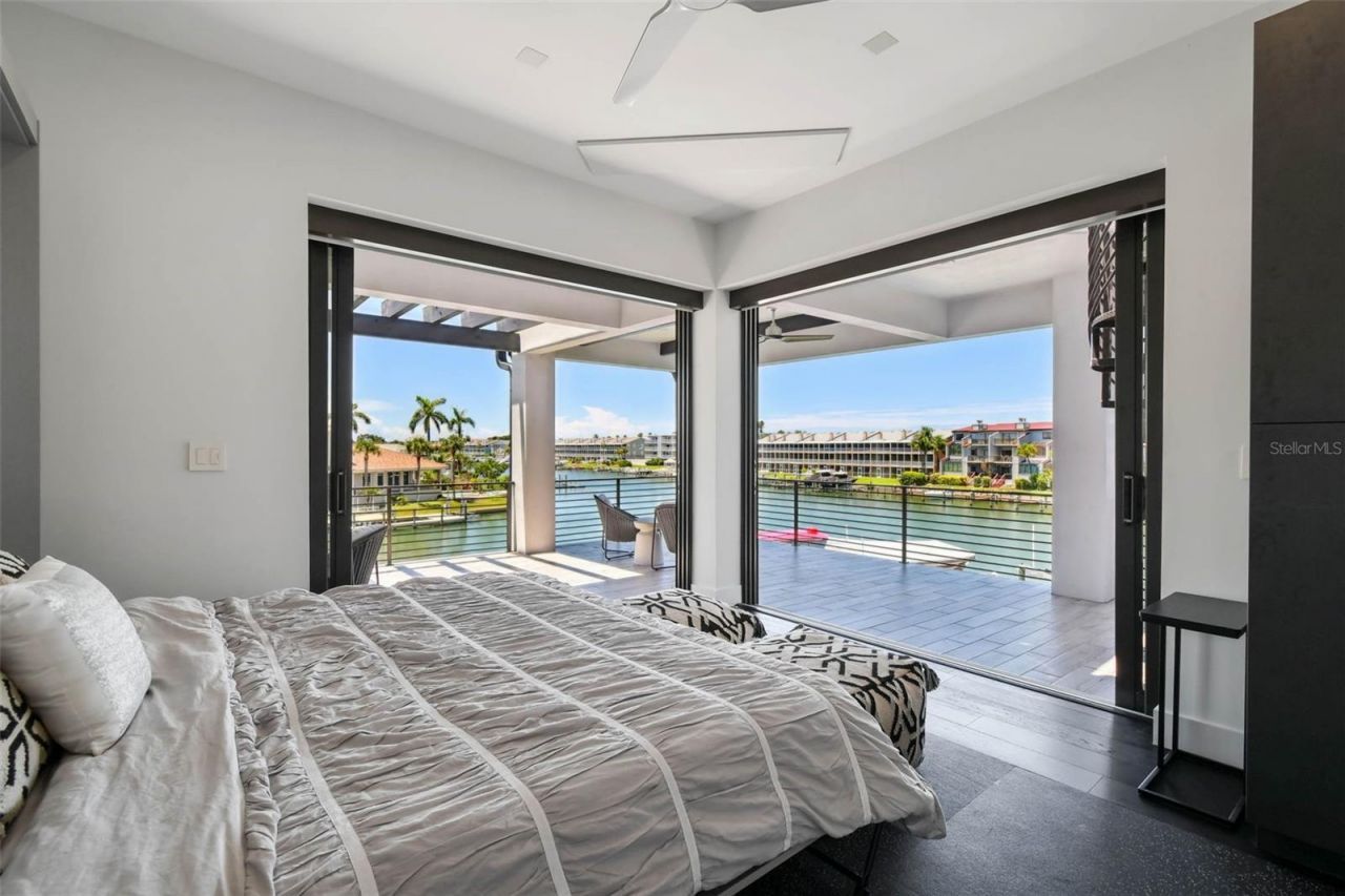 206 6th Street E, Tierra Verde, FL 33715 Photo