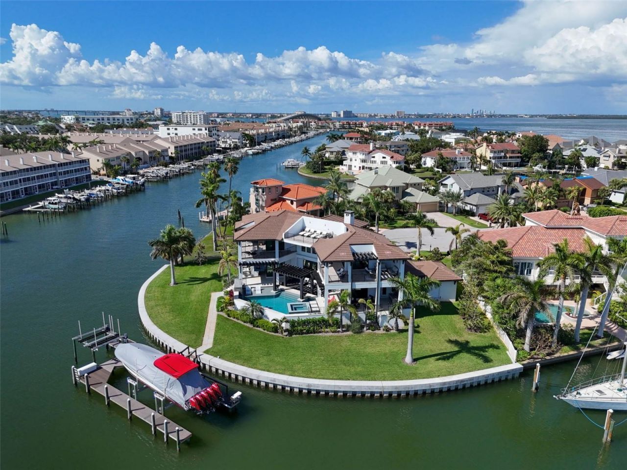 206 6th Street E, Tierra Verde, FL 33715 Photo