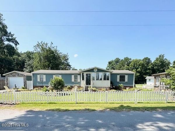 624 Harris Street, Cove City, NC 28523