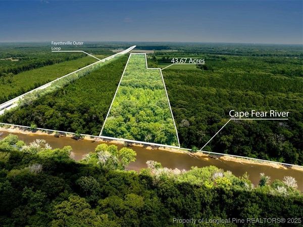 4247 River Road, Wade, NC 28395