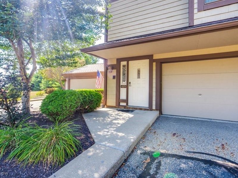 4579 Morgate Circle NW, Canton, OH 44708 Photo 4