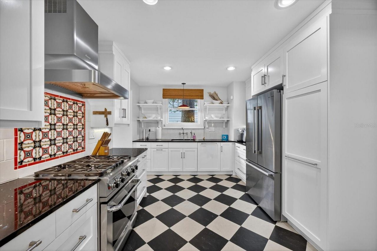 221 13th Avenue Ne, Saint Petersburg, FL 33701 Photo