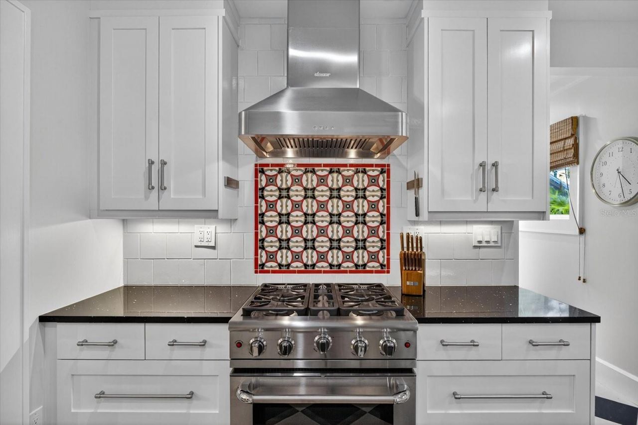 221 13th Avenue Ne, Saint Petersburg, FL 33701 Photo