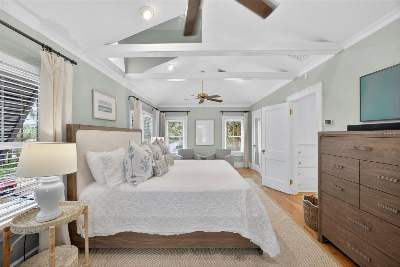 221 13th Avenue Ne, Saint Petersburg, FL 33701 Photo