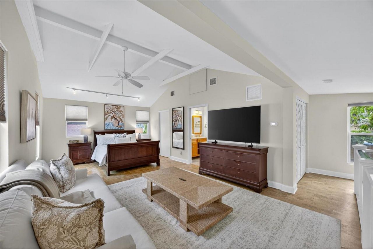 221 13th Avenue Ne, Saint Petersburg, FL 33701 Photo