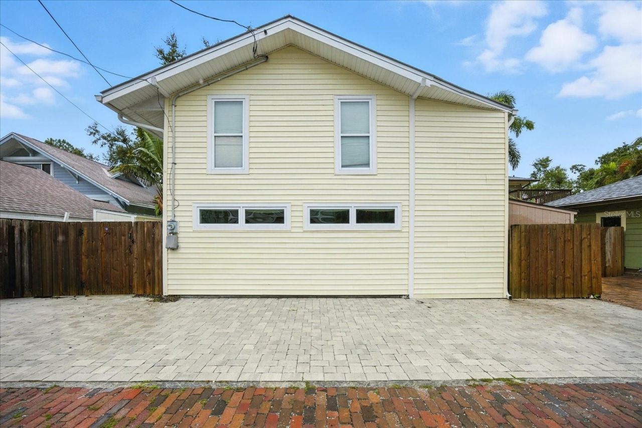 221 13th Avenue Ne, Saint Petersburg, FL 33701 Photo