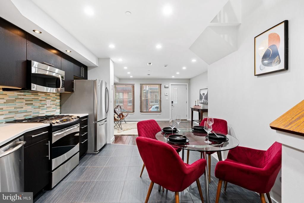 444 Poplar Street, Philadelphia, PA 19123 Main Photo