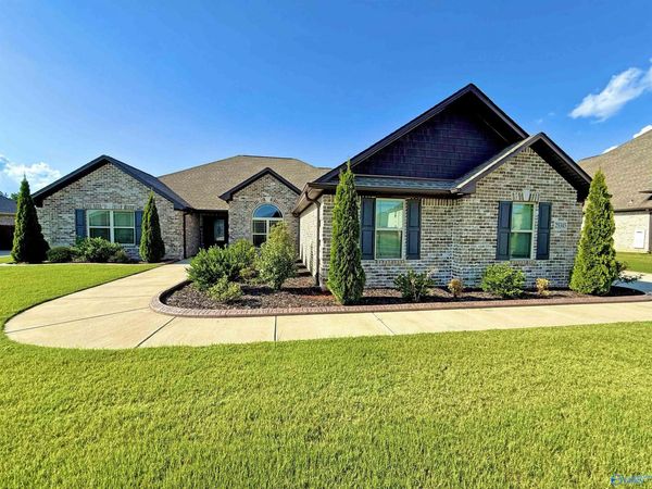 25345 Nettlebrooke Drive, Athens, AL 35613