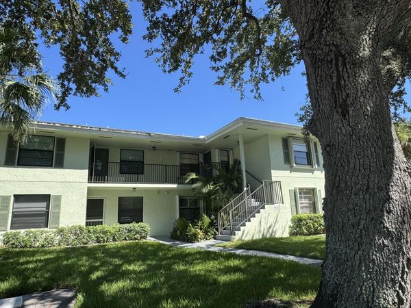 801 Sabal Ridge Circle, Unit H, Palm Beach Gardens, FL 33418