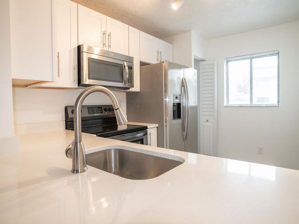 136 NW 60th Avenue, Unit 7-2, Margate, FL 33063